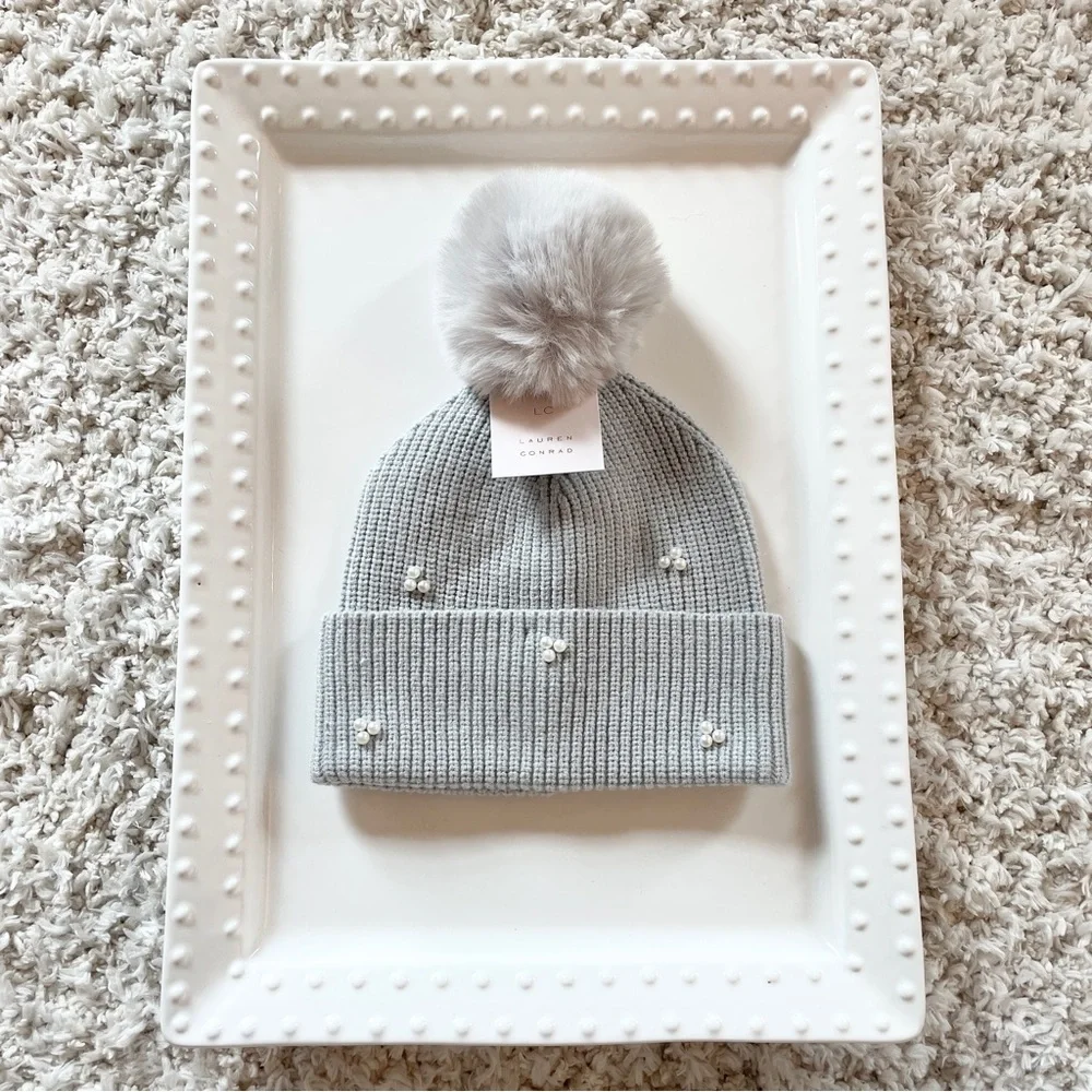 NWT LC Lauren Conrad light gray and pearl hat with Pom Pom - Picture 3 of 7